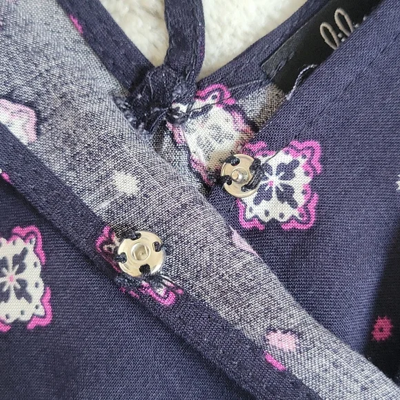 Patterned Romper - Picture 7 of 11